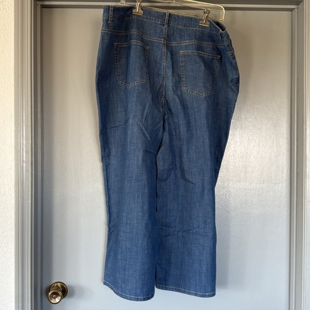 LOGO by Lori Goldstein Women's Boyfriend Capri Jeans sz 22W Medium Wash Denim - Picture 2 of 7